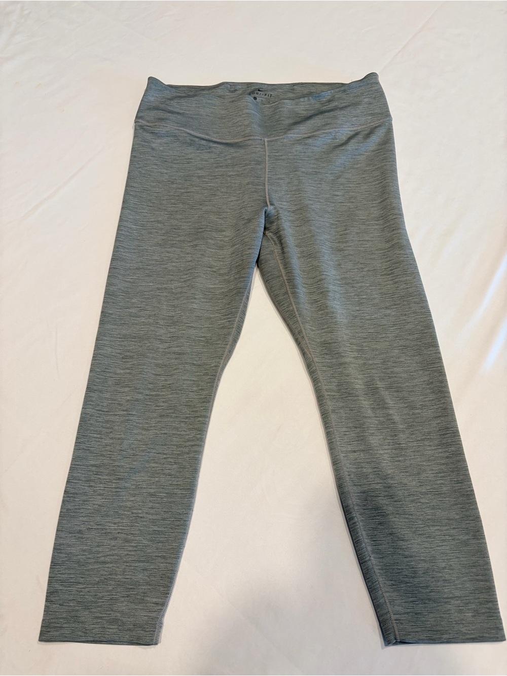 Nike One Women’s Mid-Rise Crop Leggings Heather Iron Gray Size XL